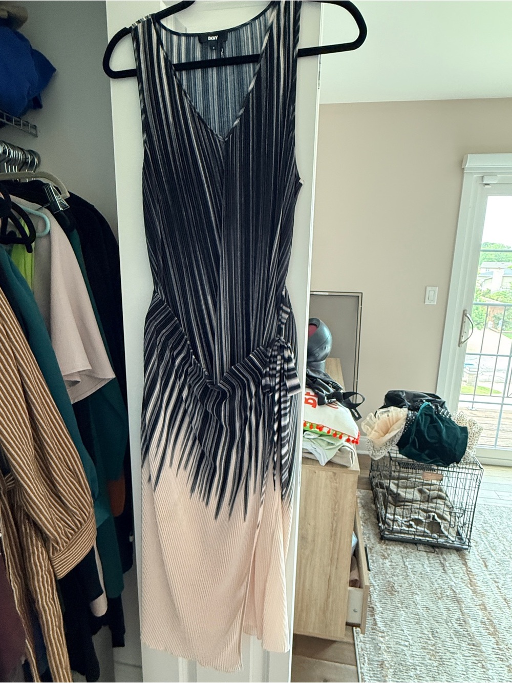Black and Cream DKNY Patterned Sleeveless V-Neck Dress